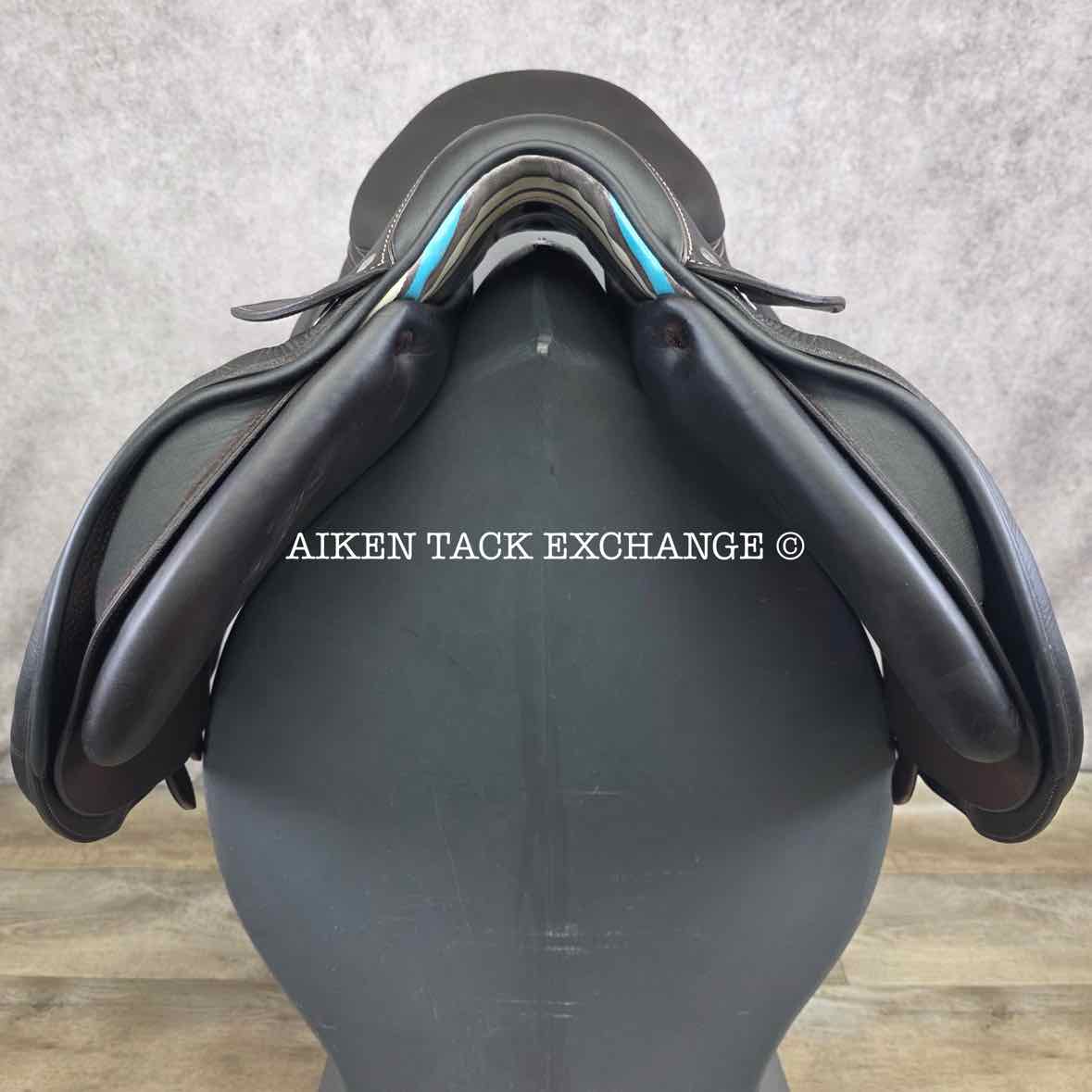 2019 Voltaire Blue Infinite Close Contact Jump Saddle, 17" Seat, 2A Flap, Medium Wide Tree, PRO Panels, Full Buffalo Leather