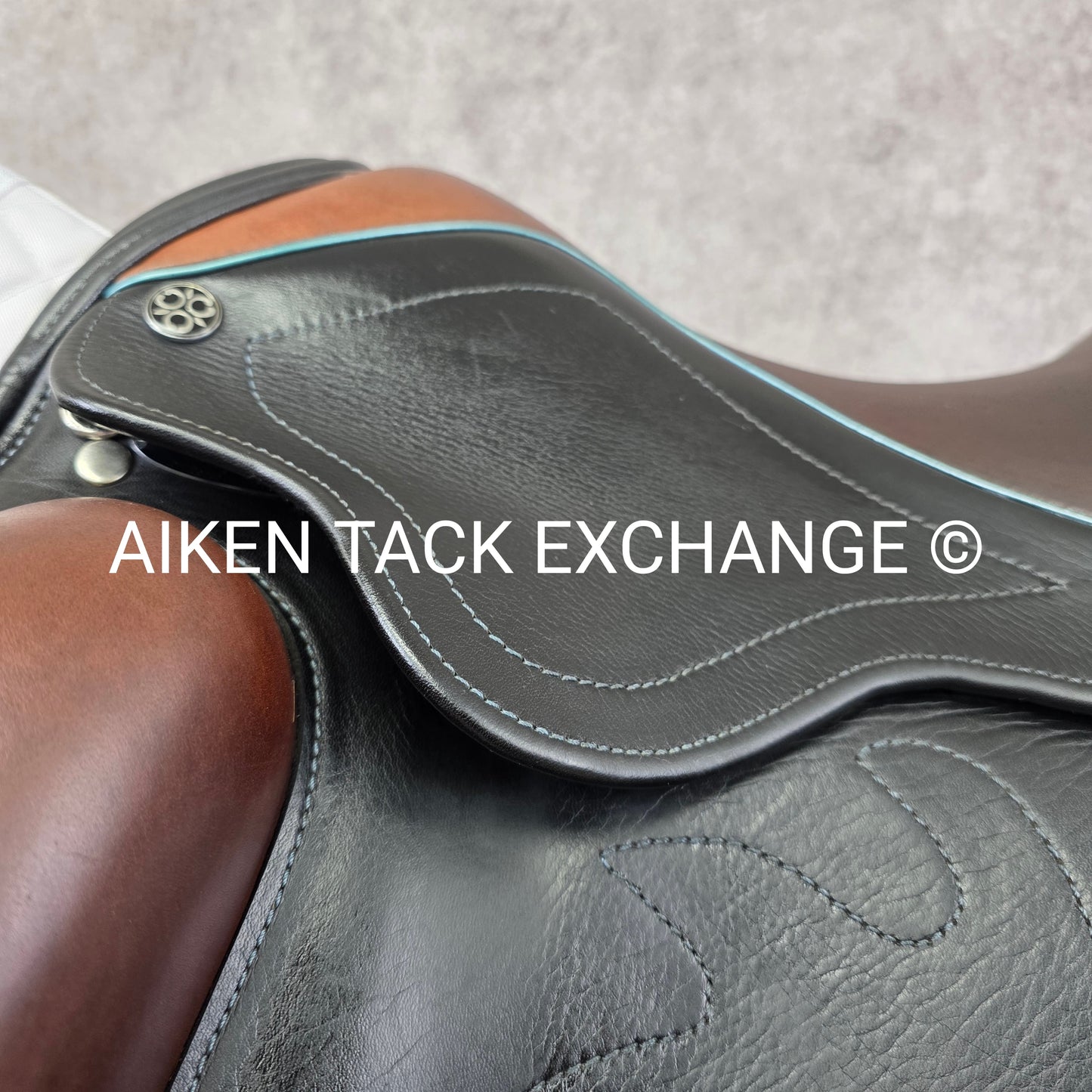 2019 Trilogy Allegiance Monoflap Dressage Saddle, 18" Seat, Medium Wide Tree, Wool Flocked Panels