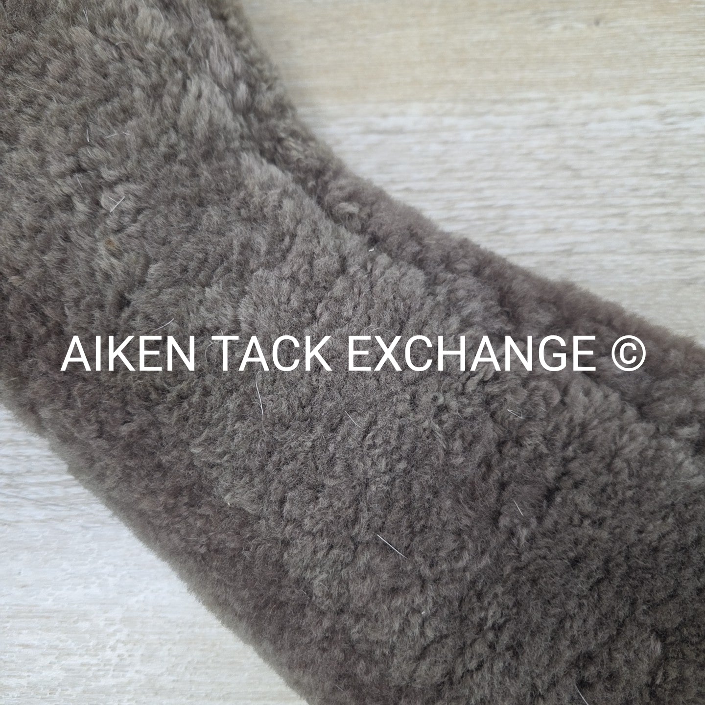 Contour Sheepskin Dressage Girth, Brown, 26"