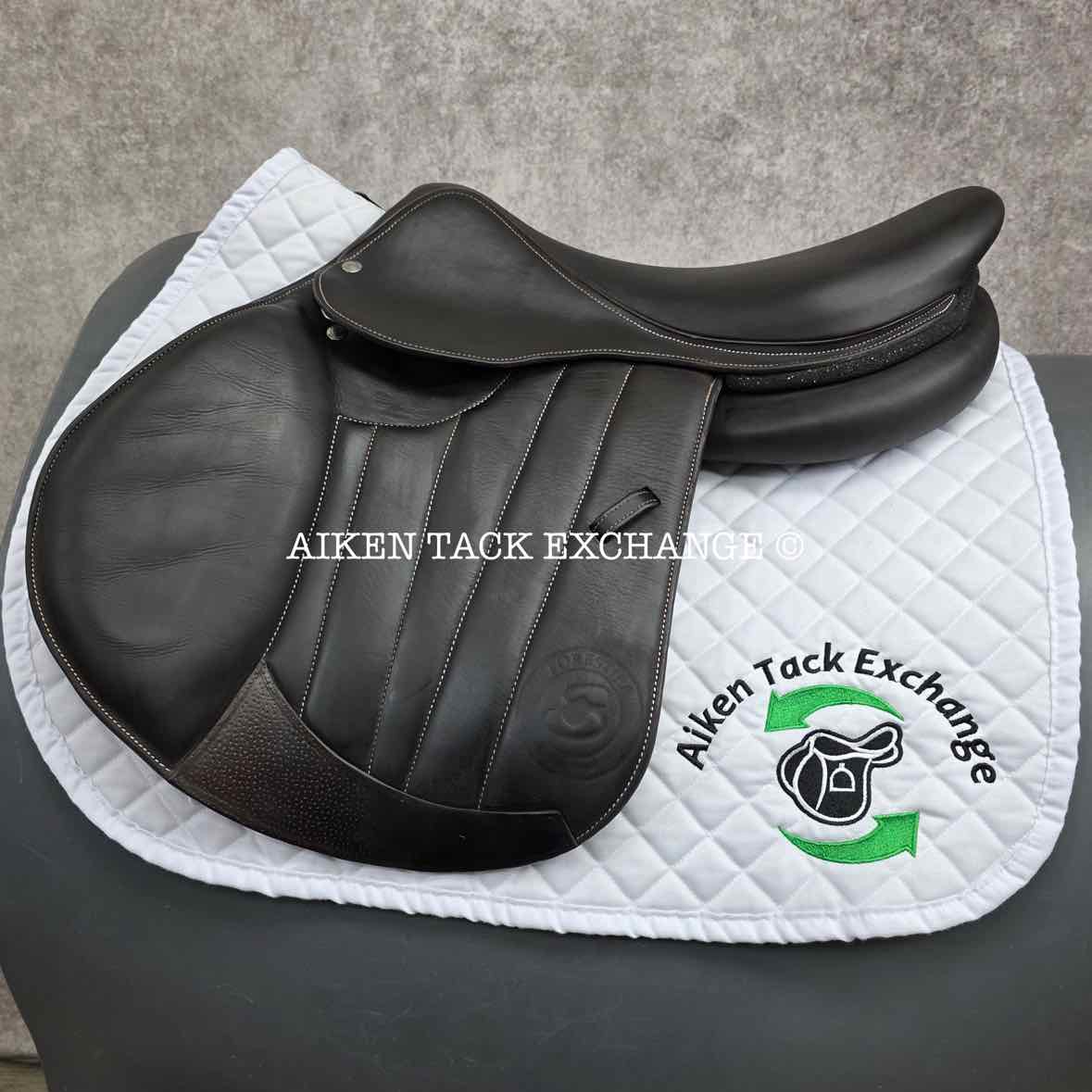 2024 Forestier Seoul Close Contact Jump Saddle, 17.5" Seat, 2AA Flap, MW/W Tree, PRO Panels, Full Buffalo Leather