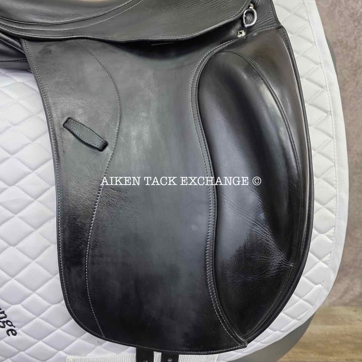 **SOLD** 2014 PDS Carl Hester Grande Alto Dressage Saddle, 17.5" Seat, Adjustable Tree - Changeable Gullet, Wool Flocked Panels