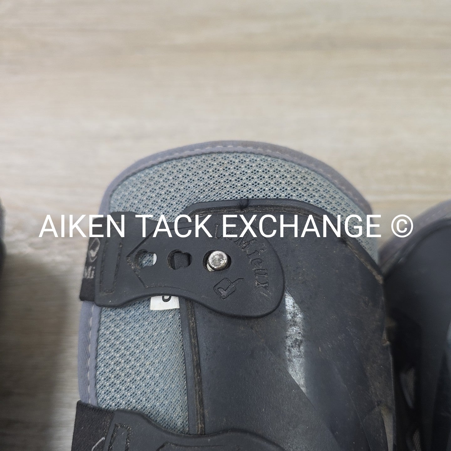 BARGAIN BUNDLE: LeMieux Open Front Tendon Boots, Medium Front & Large Hind