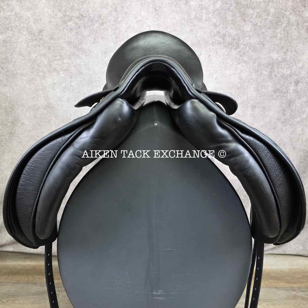 Roosli Pilatus Dressage Saddle, 17" Seat, Extra Short Flap, Medium Narrow Tree, Wool Flocked Panels