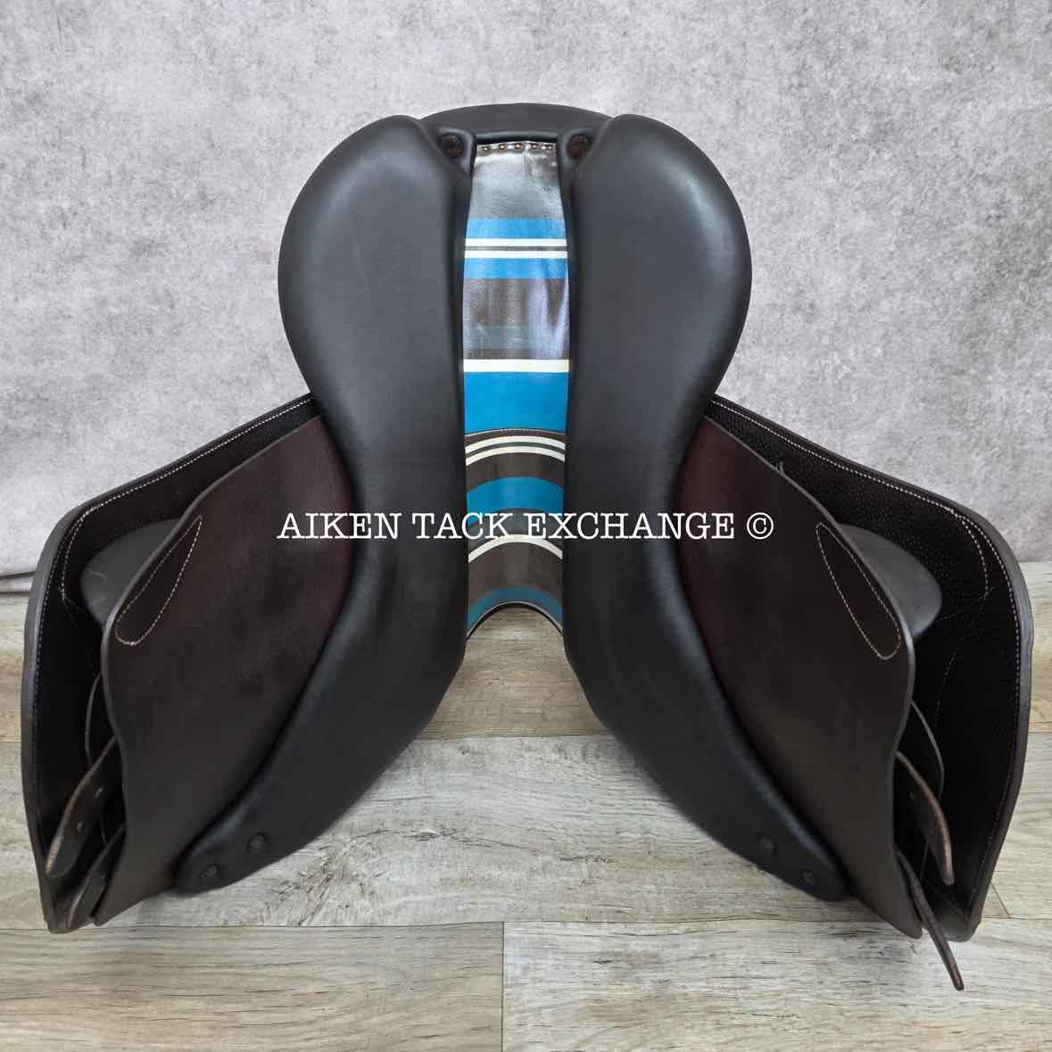 2021 Voltaire Stuttgart Jump Saddle, 17" Seat, 2A Flap, Medium Wide Tree, PRO Panels, Full Buffalo Leather