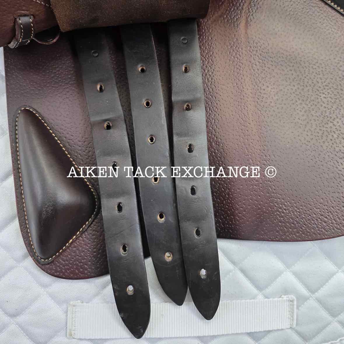 2017 Devoucoux Biarritz Lab Close Contact Jump Saddle, 17.5" Seat, 2A Flap, Medium Wide Tree, D3D Panels, Full Buffalo Leather