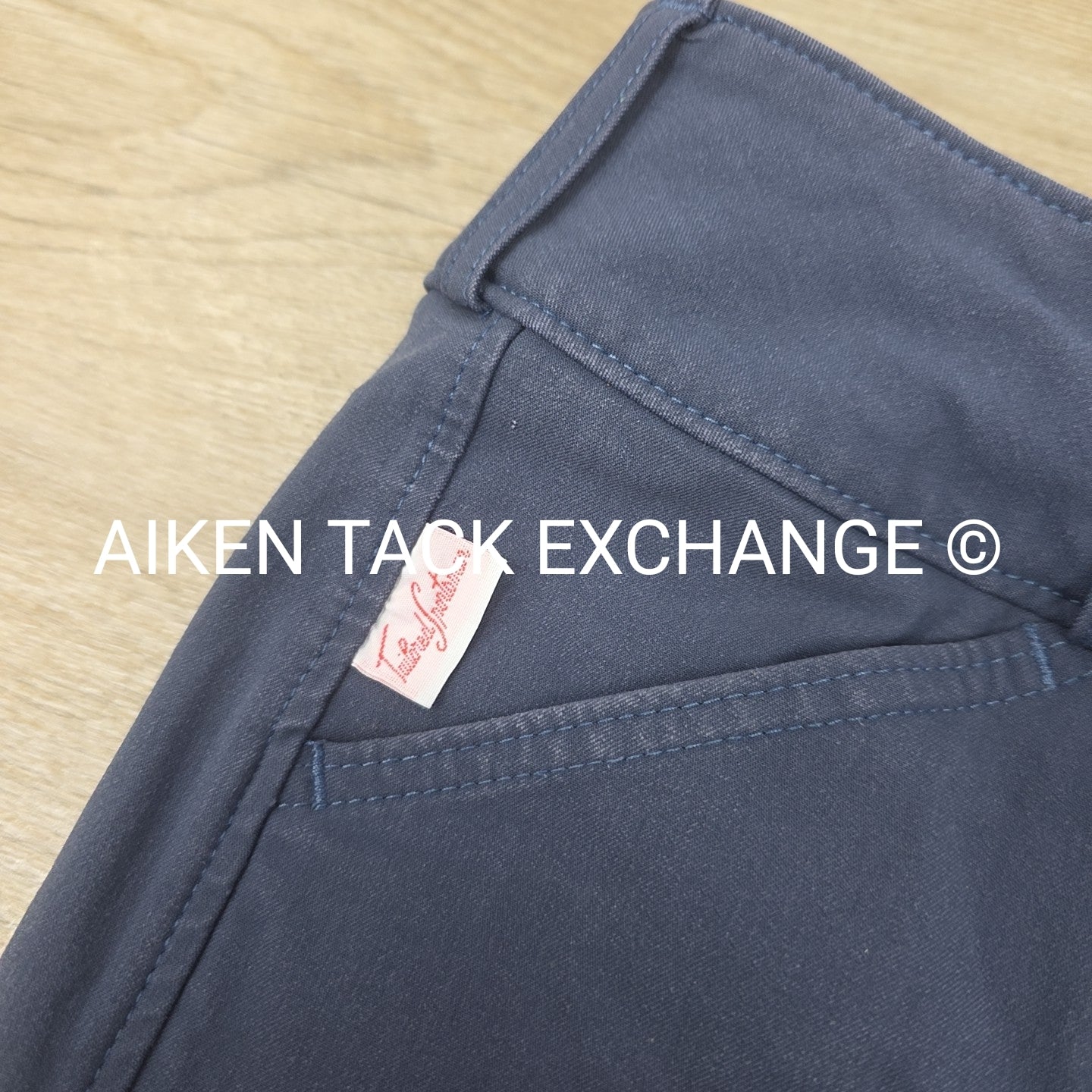 Tailored Sportsman Trophy Hunter Knee Patch Breeches, Size 10 L