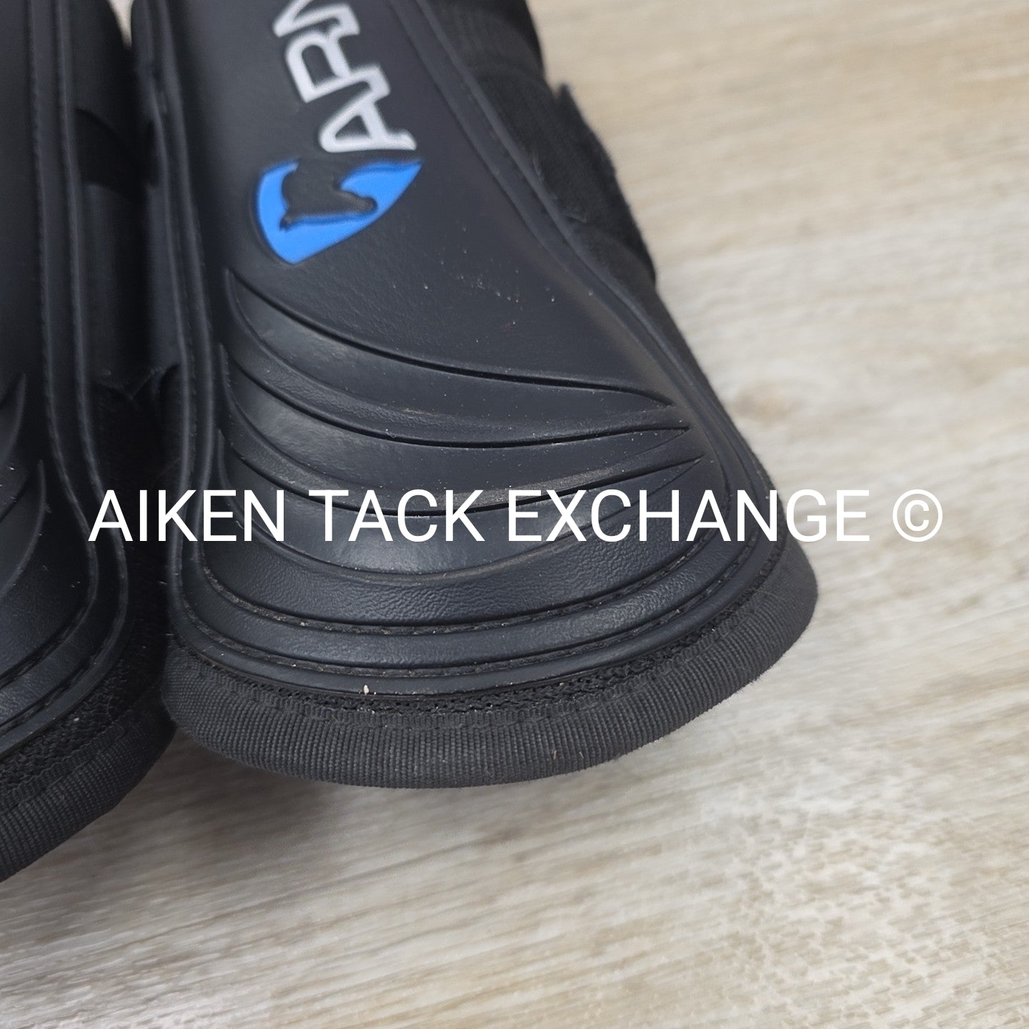 Arma Air Motion Brushing Boots, Size Cob
