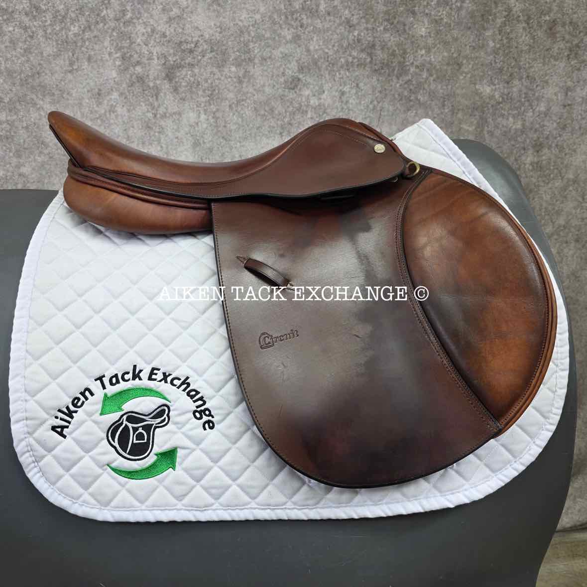2007 Circuit by Dover Saddlery Close Contact Jump Saddle, 18" Seat, Medium Wide Tree, Foam Panels