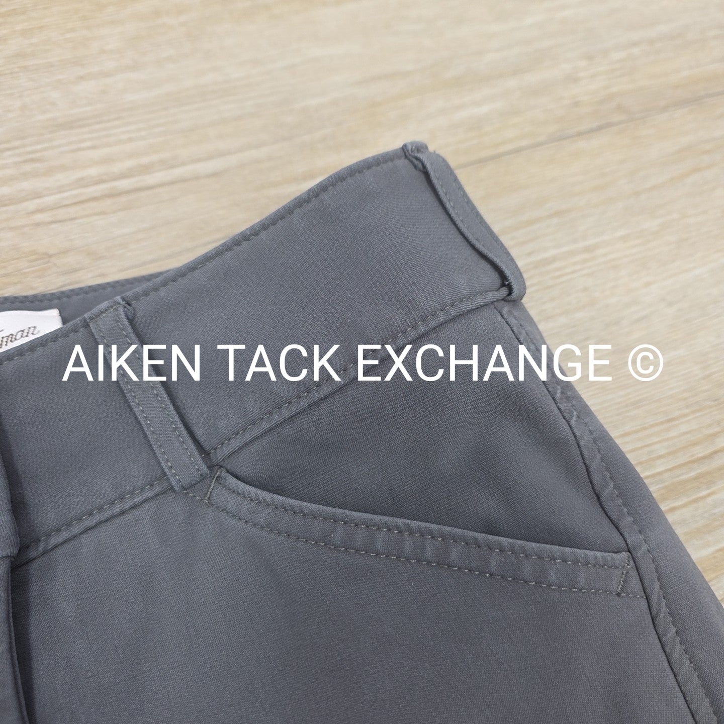 Tailored Sportsman Front Zip Trophy Hunter Knee Patch Breeches, Size 14