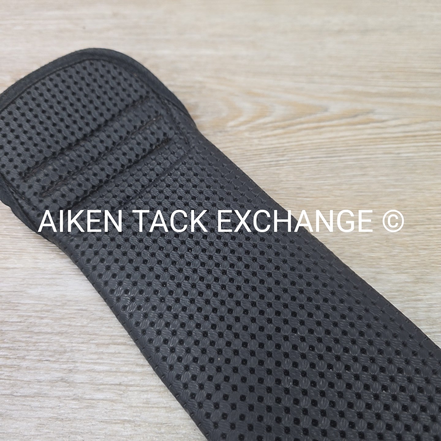 Wintec Short Girth, Black, 26"