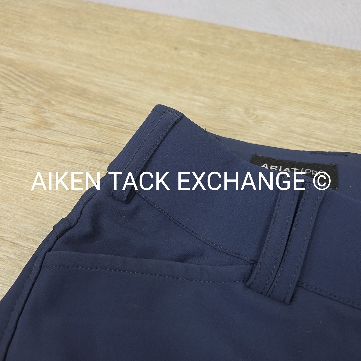 Ariat Tri Factor Silicone Grip Full Seat Breeches, Size 32 R