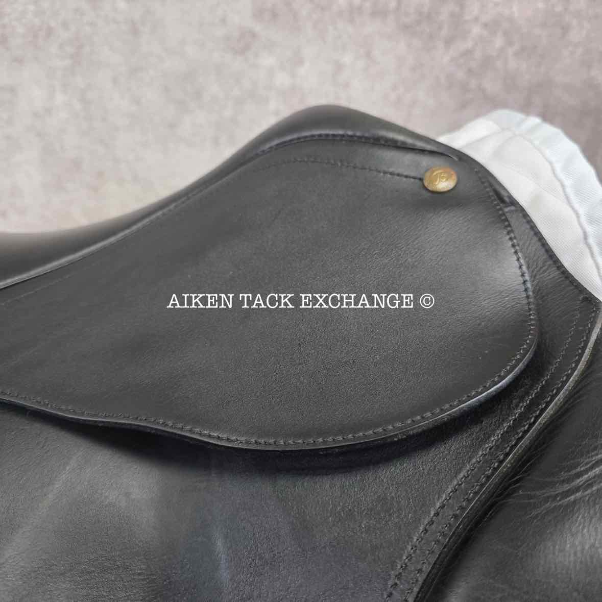 2004 Bates Caprilli Dressage Saddle, 18" Seat, Adjustable Tree - Changeable Gullet, Wool Flocked Panels