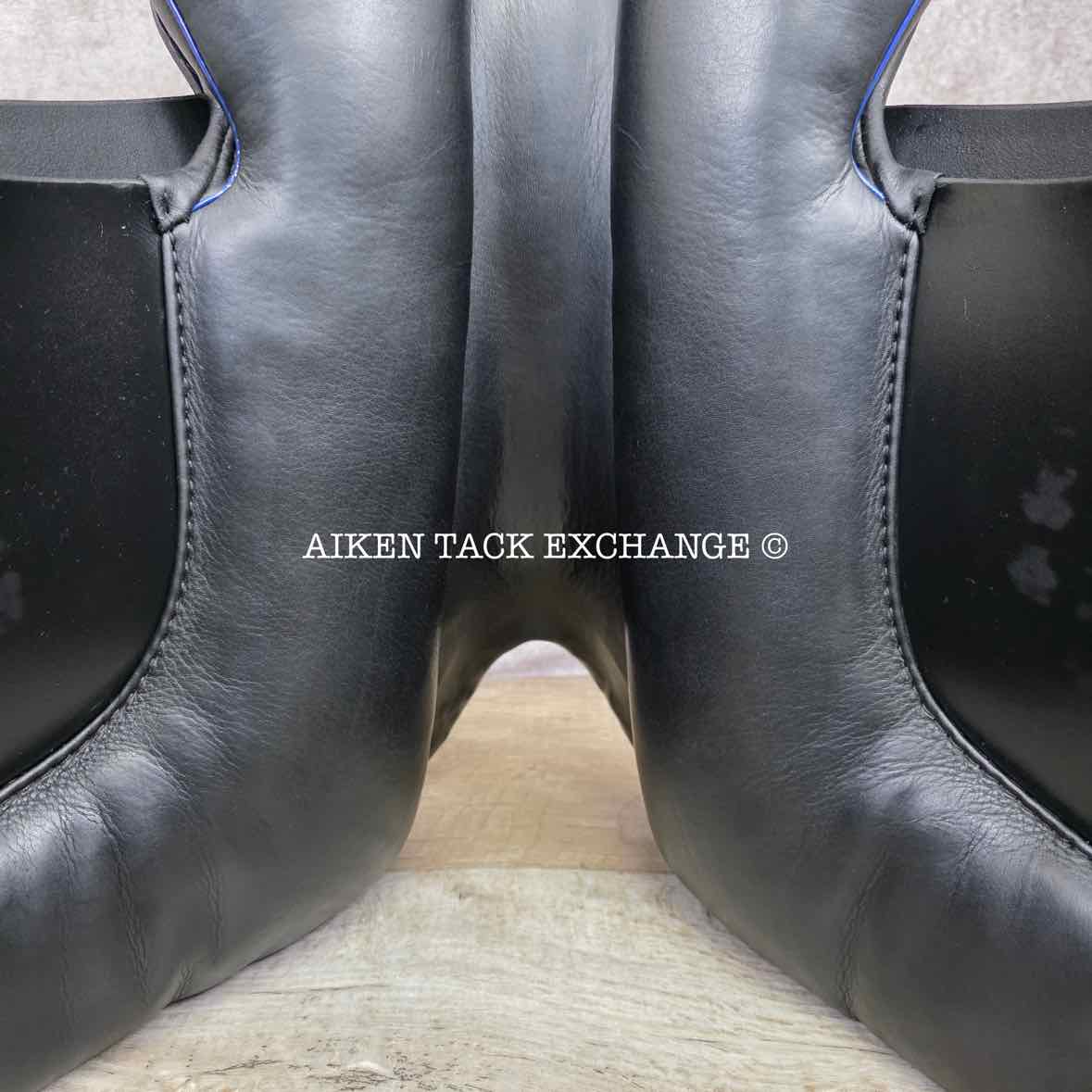 **SOLD** 2022 Passier BluStyle Dressage Saddle, 17.5" Seat, Medium Wide Tree, Wool Flocked Panels