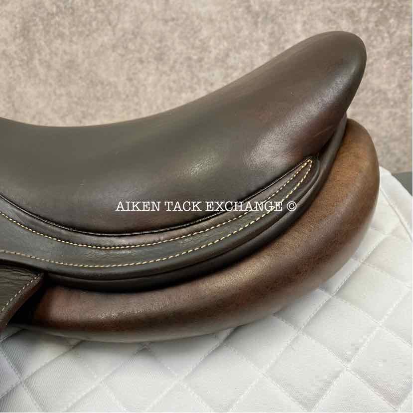 **SOLD** 2013 Voltaire Palm Beach Close Contact Jump Saddle, 17" Seat, 2A Flap, Medium Wide Tree, FIN Panels, Full Buffalo Leather