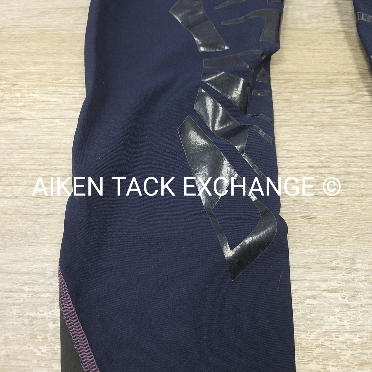 Struck Silicone Grip Knee Patch, Size 24