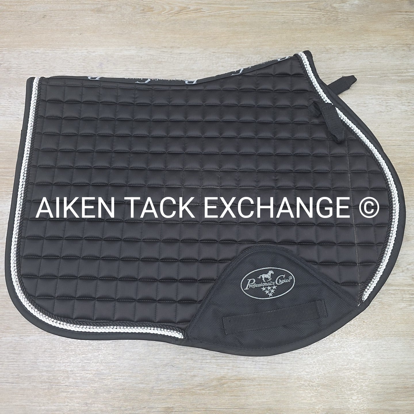 Professionals Choice Satin Jump Saddle Pad