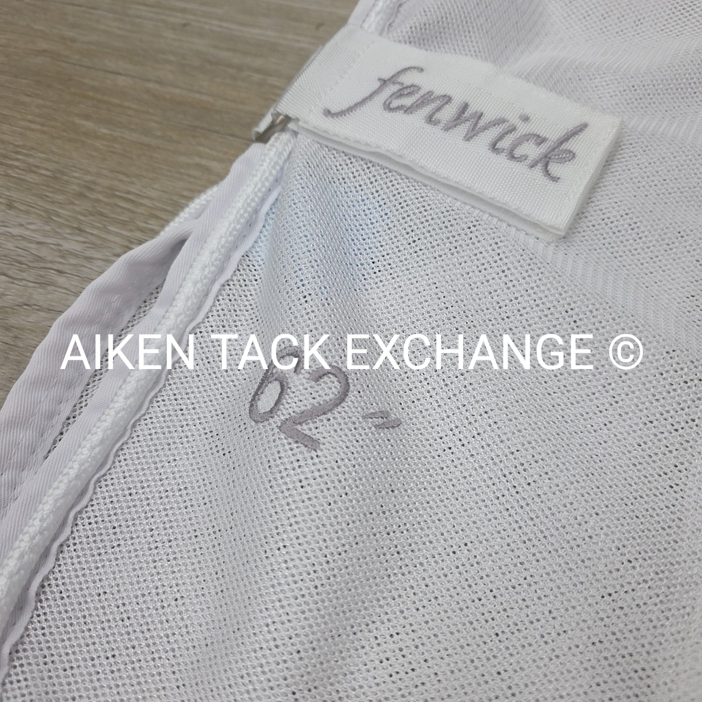 Fenwick Equestrian BodyGuard Mesh Cooler, White (has some marks) 62"