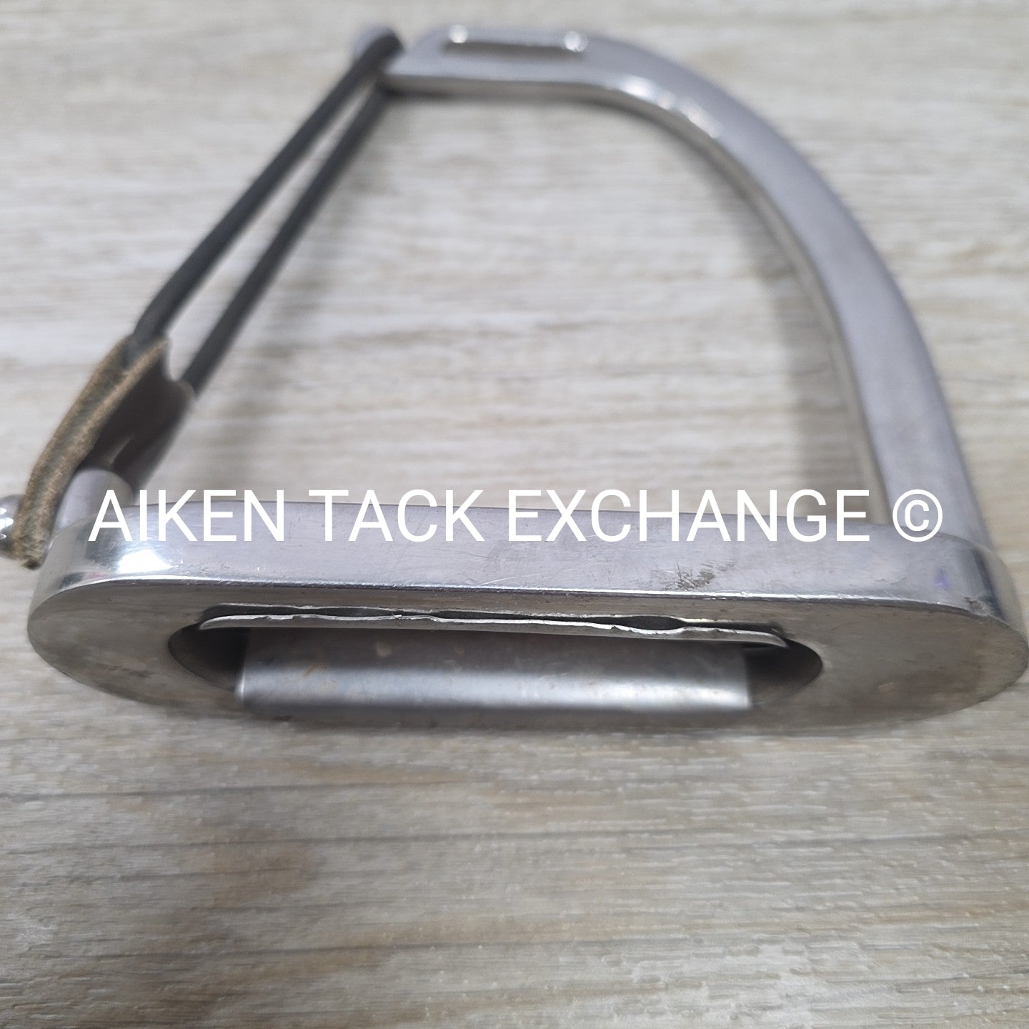 Safety Peacock Stirrups with Cheese Grater Pads, 4.75"