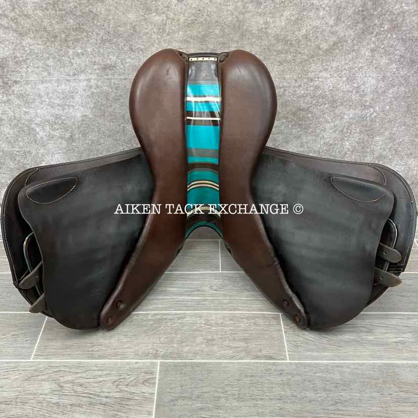 **SOLD** 2013 Voltaire Palm Beach Close Contact Jump Saddle, 17" Seat, 2A Flap, Medium Wide Tree, FIN Panels, Full Buffalo Leather
