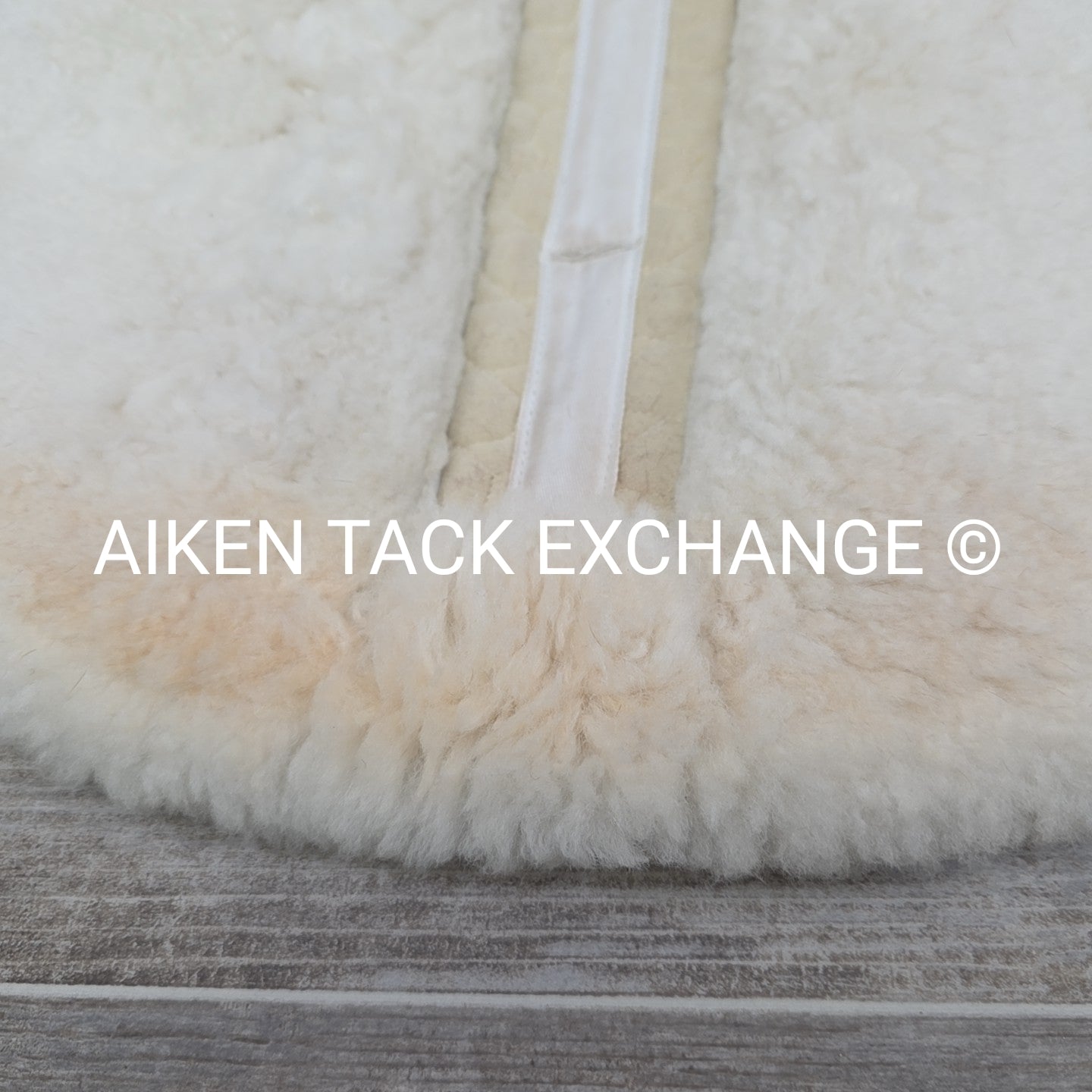 Mattes Sheepskin Correction Half Pad, Size Large