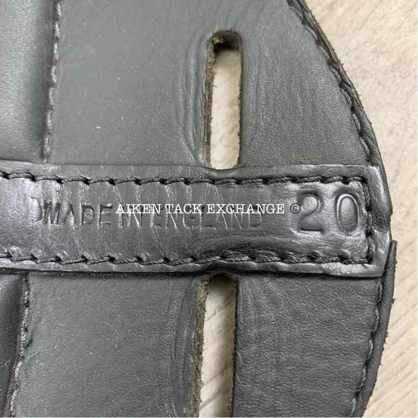 Trilogy Padded Leather Contoured Dressage Girth, Black, 20"