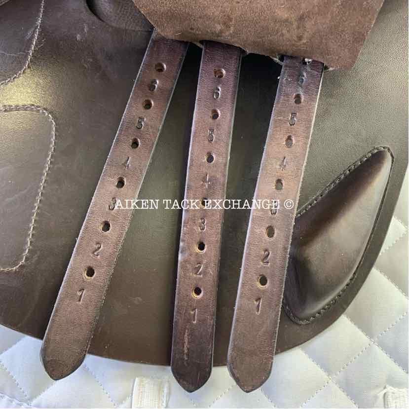**SOLD** 2022 Fairfax World Class Dual Flap Jump Saddle, 17.5" Seat, Adjustable Tree - Changeable Gullet, Wool Flocked Panels
