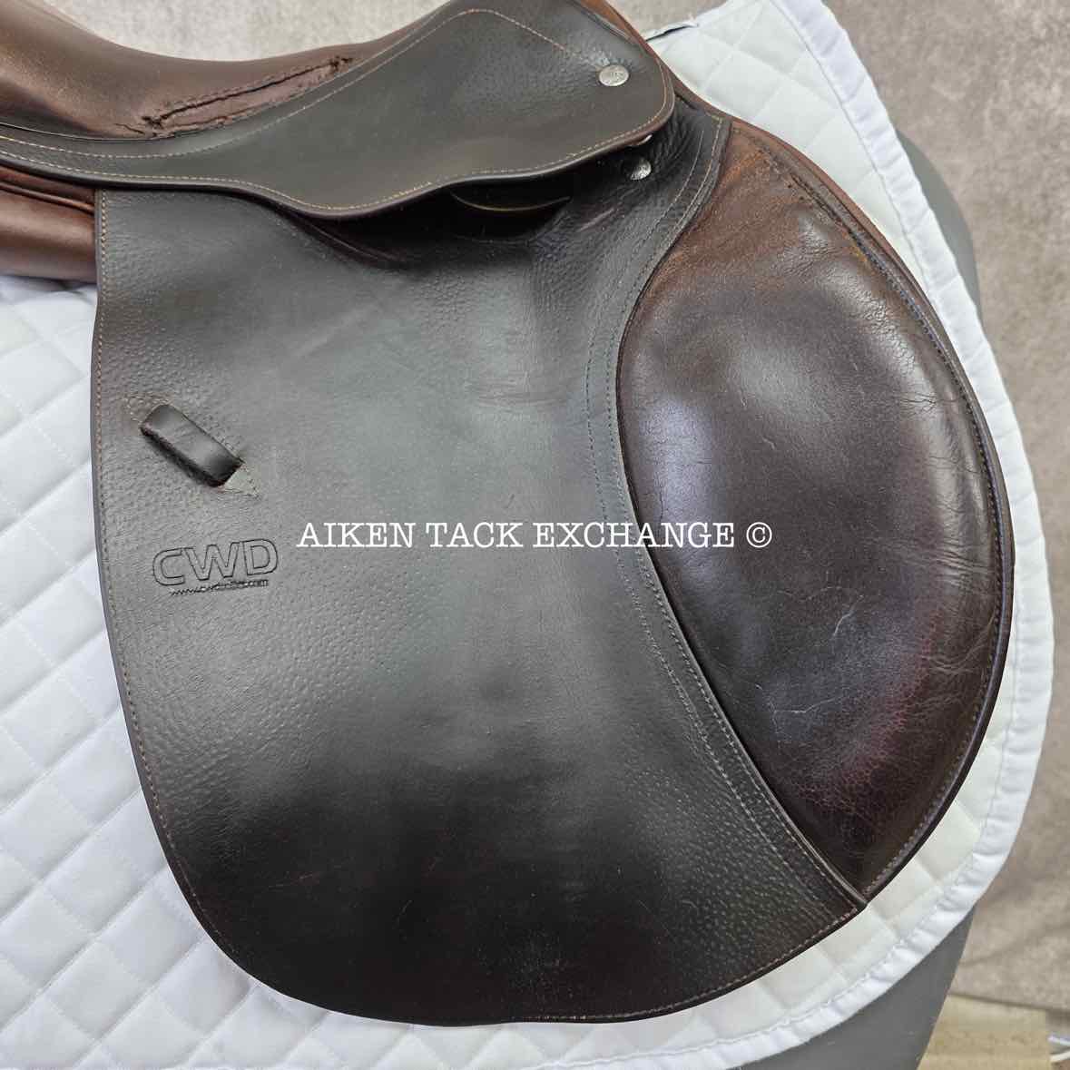 2010 CWD SE01 Close Contact Jump Saddle, 17" Seat, 3L Flap, Medium Wide Tree, Foam Panels