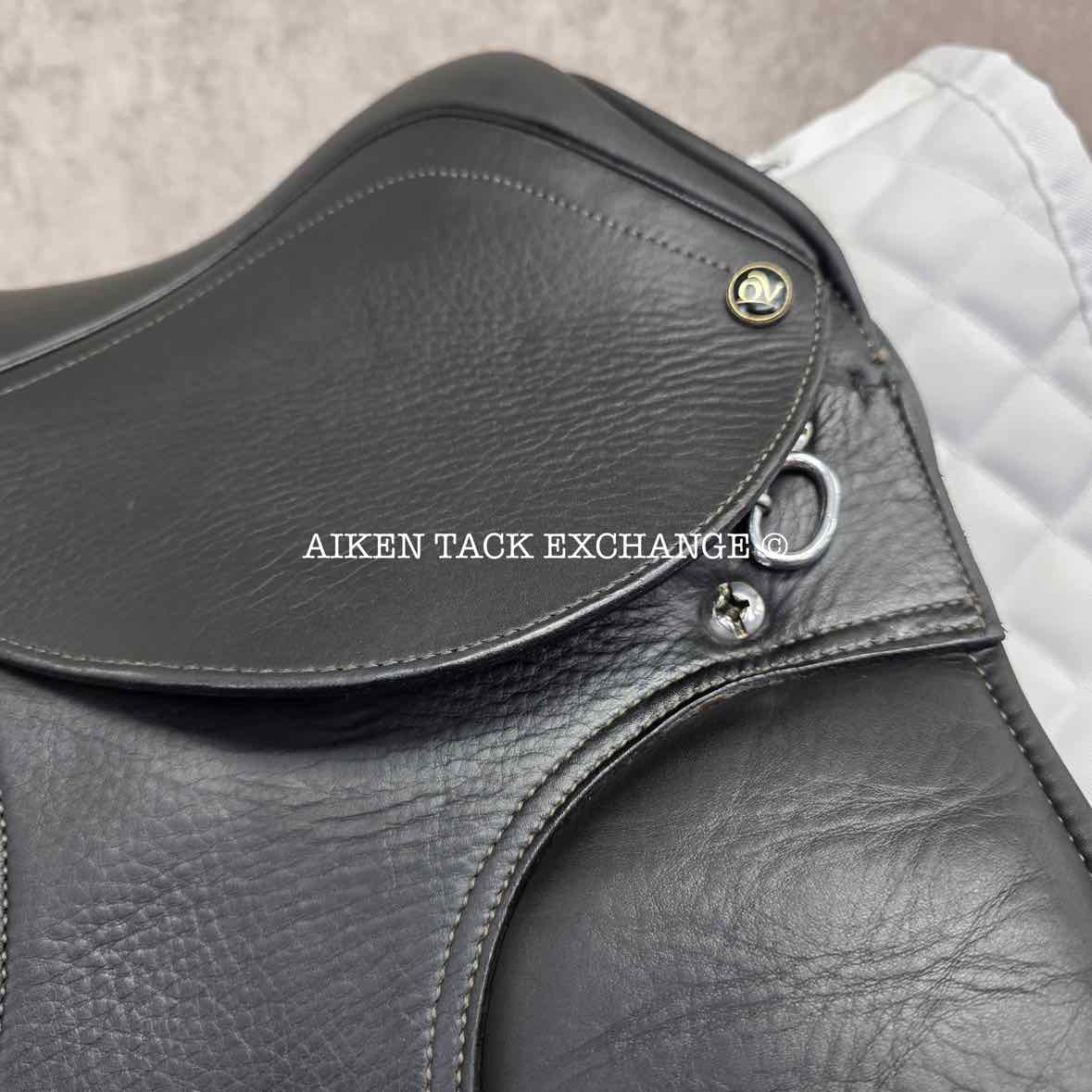 2016 Ovation Salinero II Dressage Saddle, 16.5" Seat, Adjustable Tree - XCH Changeable Gullet, Wool Flocked Panels