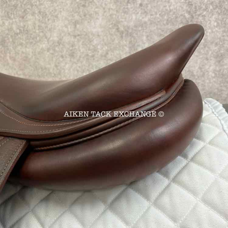 **SOLD** 2012 CWD SE02 Close Contact Jump Saddle, 17" Seat, 2C Flap, Medium Tree, Foam Panels, Full Buffalo Leather