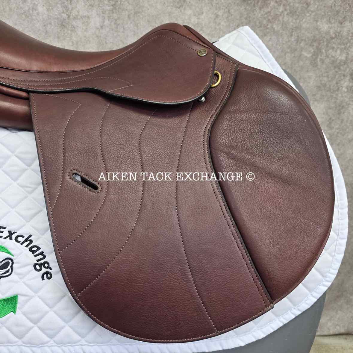 HDR - Henri de Rivel Laureate IGP Close Contact Jump Saddle, Adjustable Tree - Changeable Gullet, Foam Panels (Available Sizes: 16.5", 17", 17.5", 18", 18.5" & 19")