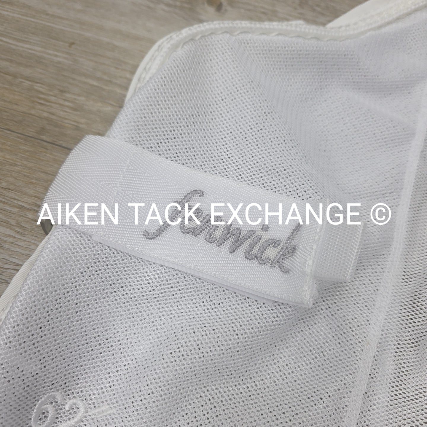 Fenwick Equestrian BodyGuard Mesh Cooler, White (has some marks) 62"