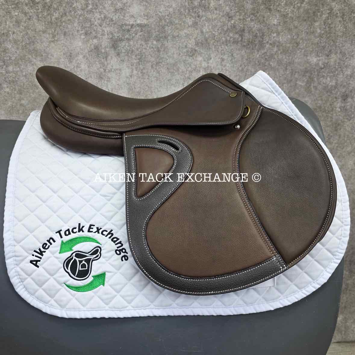HDR - Henri de Rivel Evolution IGP Close Contact Jump Saddle, 17" Seat, Adjustable Tree - Changeable Gullet, Foam Panels