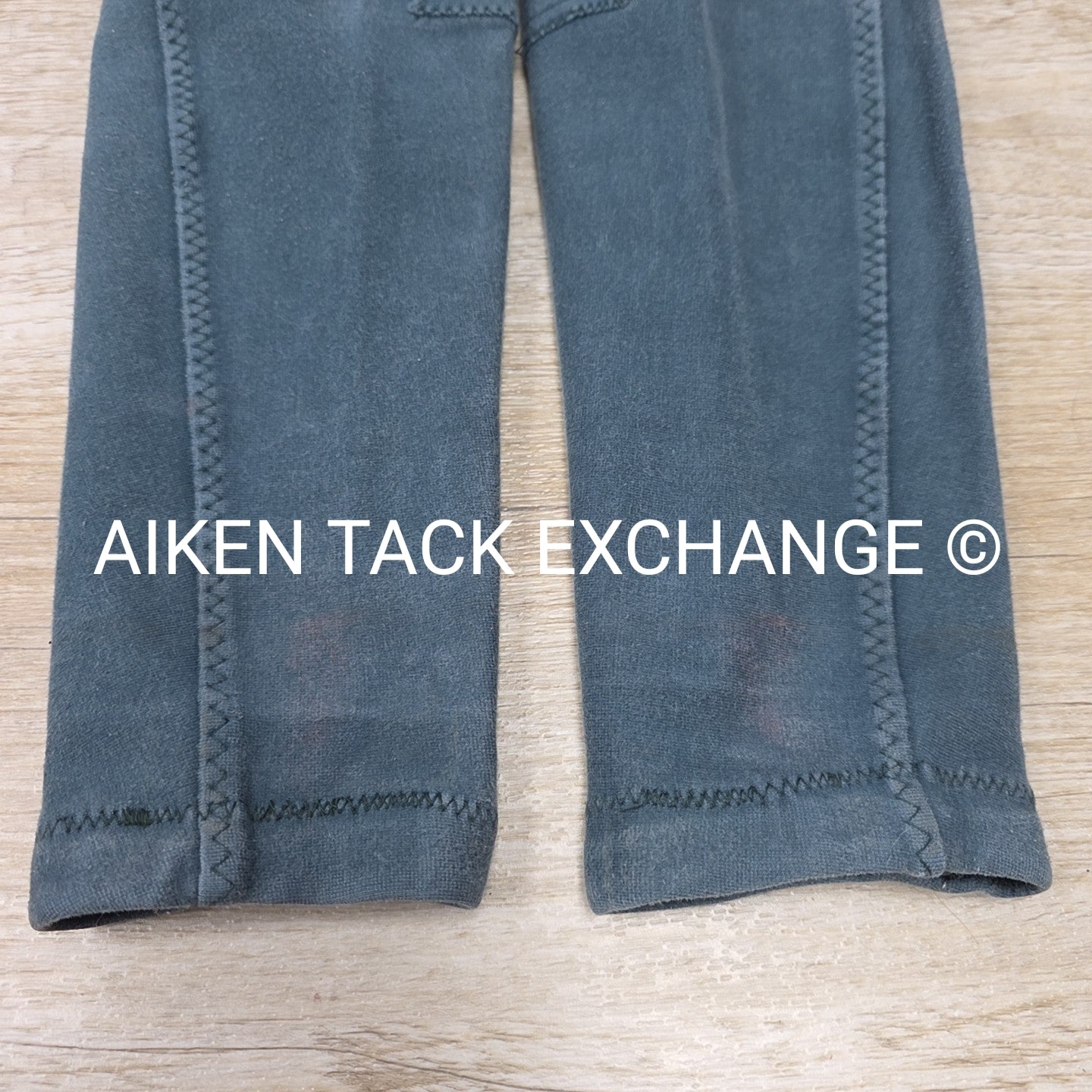 BARGAIN BUNDLE: Devon-Aire Full Seat & On Course Knee Patch Breeches, Size 26