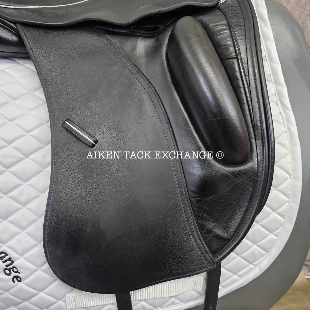 **On Trial** 2017 Custom Saddlery Wolfgang Gemini R Monoflap Dressage Saddle, 17.5" Seat, Adjustable Tree, Wool Flocked Panels