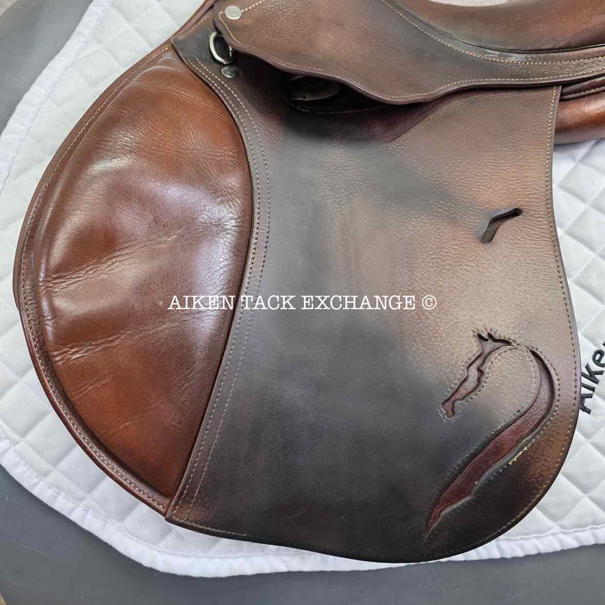 2012 Antares Comfort Close Contact Jump Saddle, 17" Seat, 2N Flap, Medium Wide Tree, Foam Panels