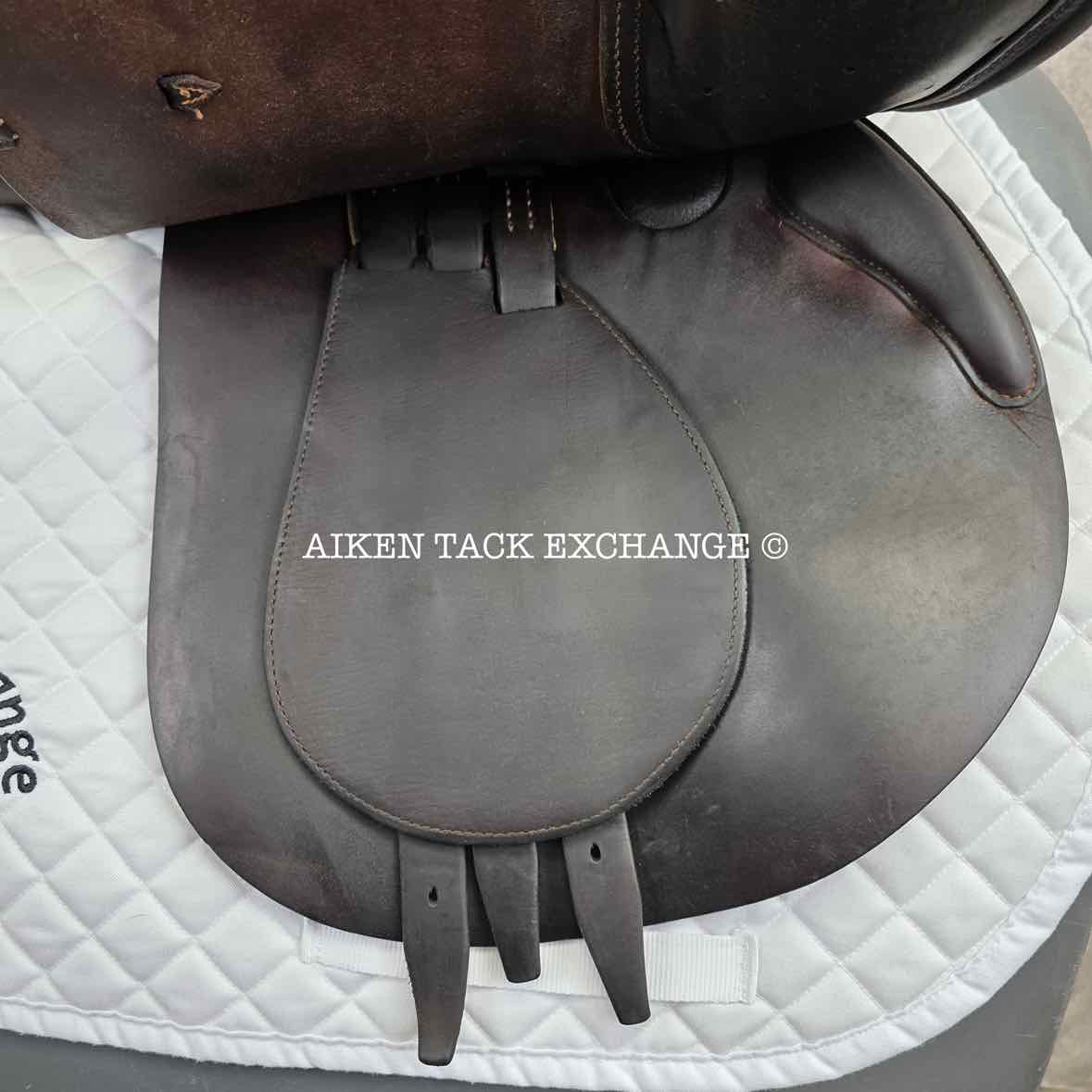 1999 Stackhouse Close Contact Jump Saddle, 17" Seat, Narrow Tree