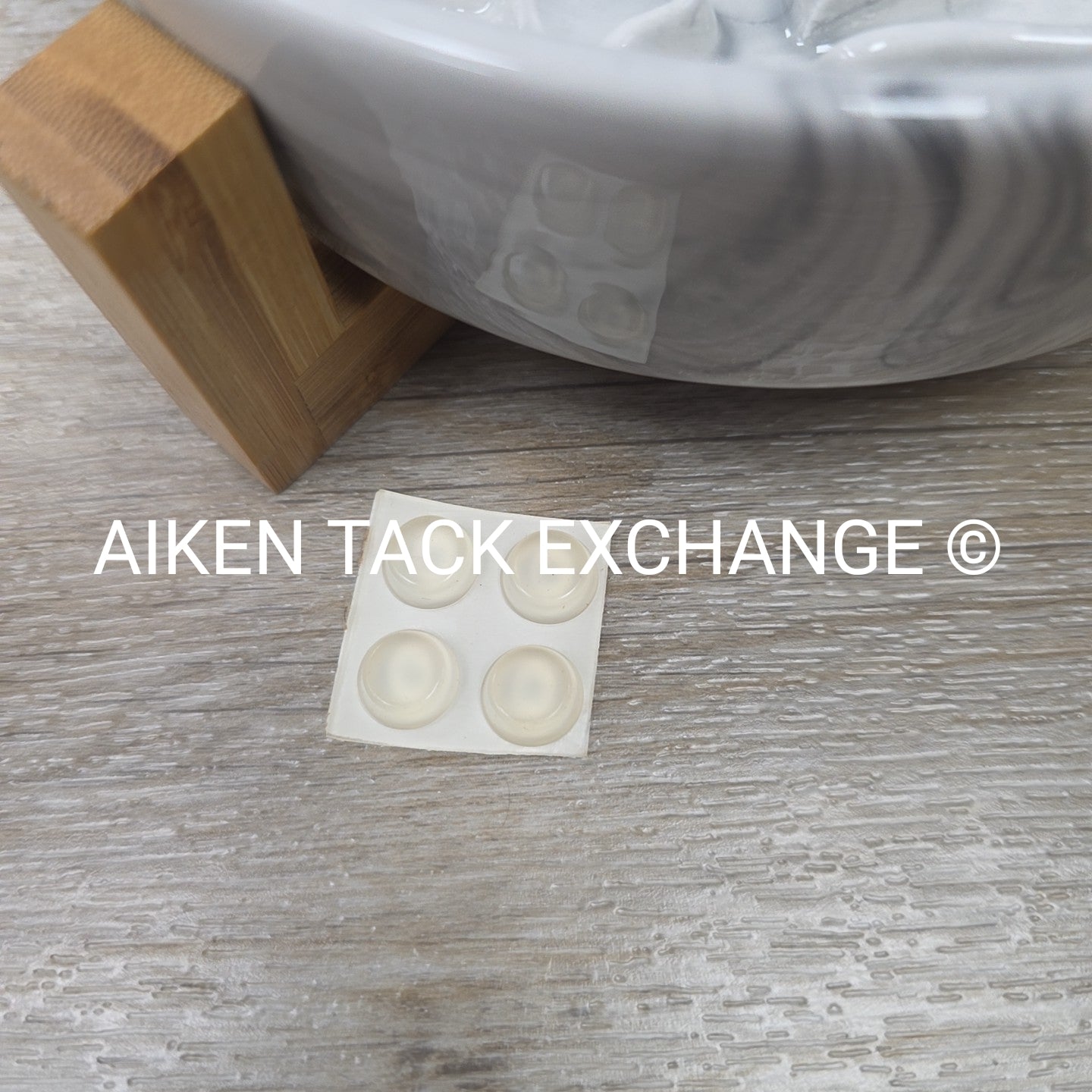 Elevated Ceramic Pet Feeder