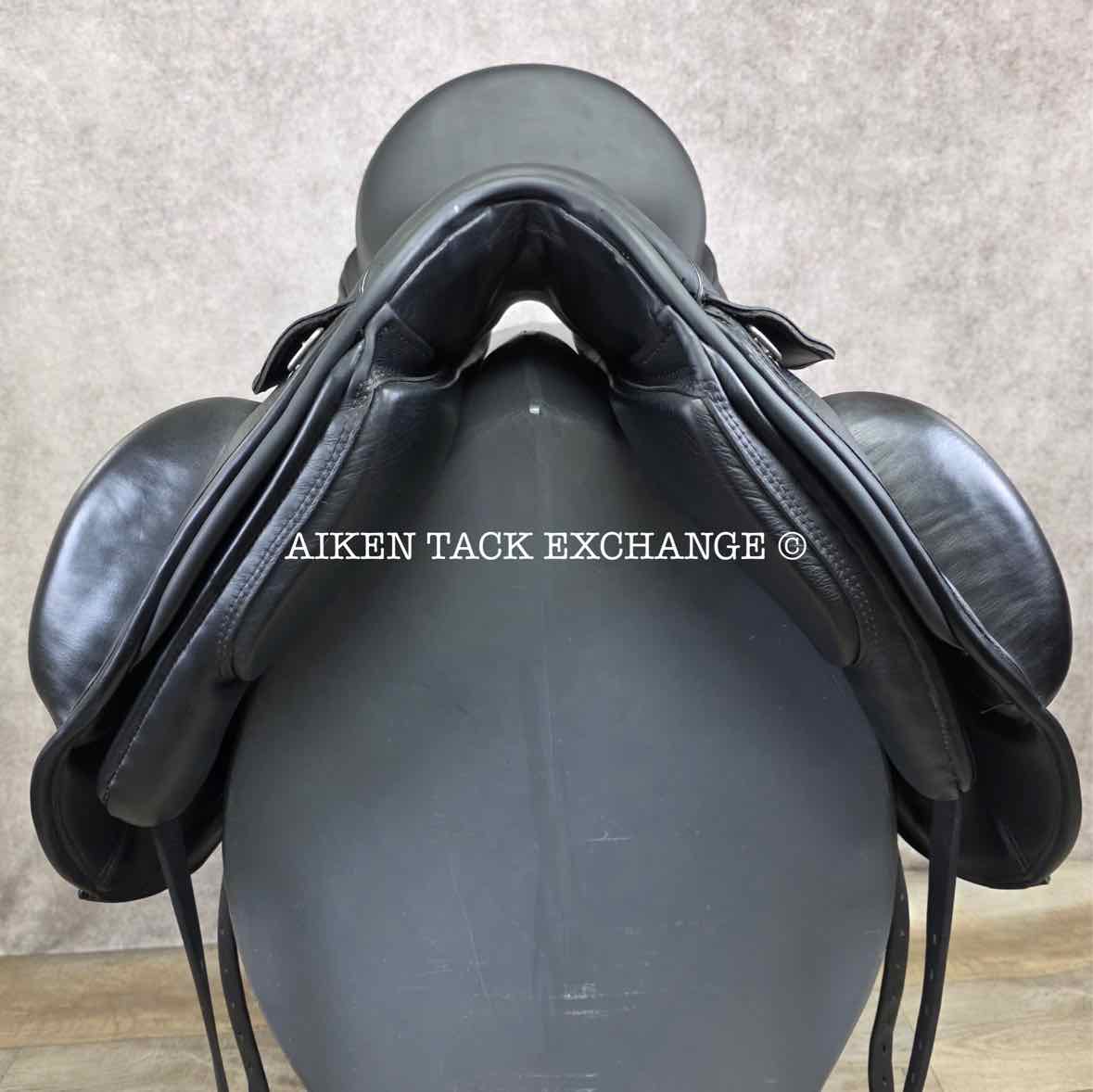 2019 Custom Saddlery Advantage R Monoflap Dressage Saddle, 17.5" Seat, Adjustable Tree, Wool Flocked Hybrid Panels