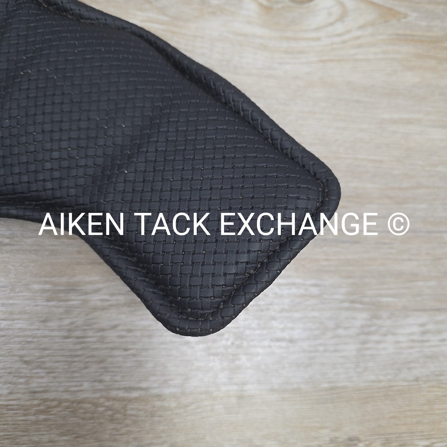 Acavallo Gel & PVC Short Stud Guard Belly Guard Girth, Black, 24"