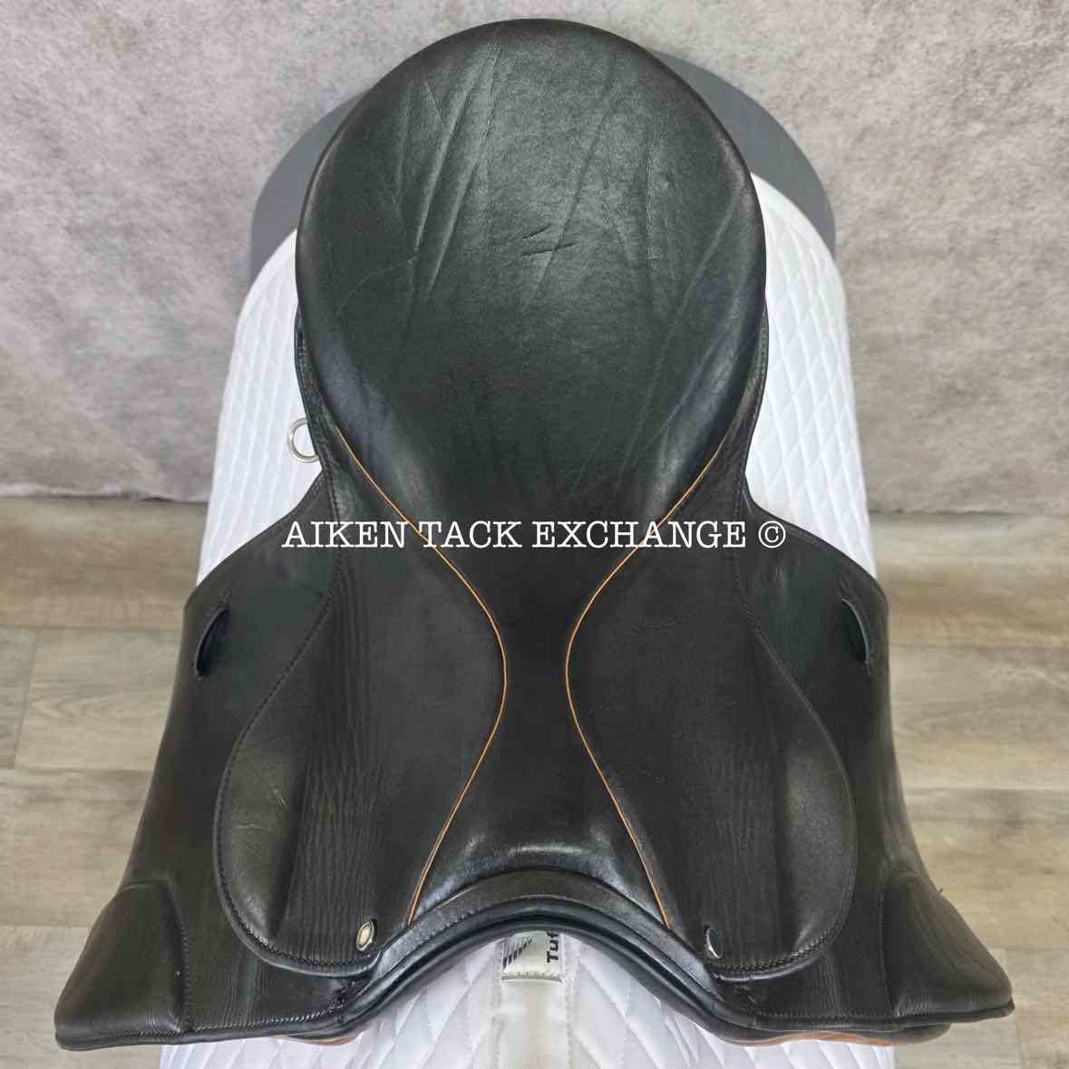 Stubben Romanus Dressage Saddle, 17.5" Seat, 31cm Tree - MW, Wool Flocked Panels