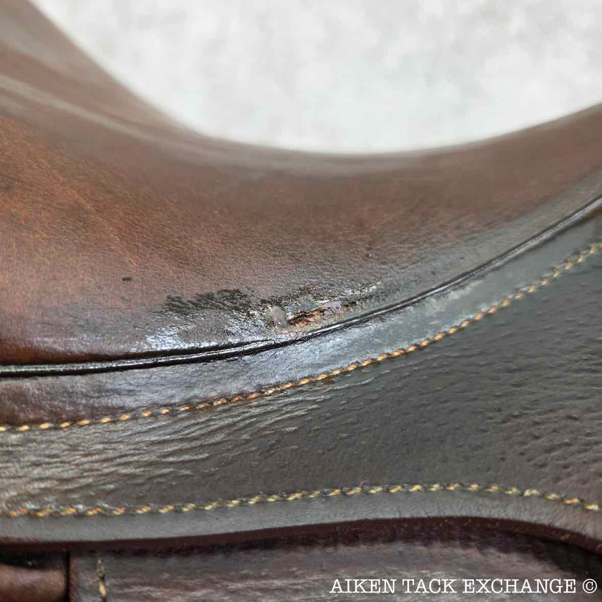 2012 Antares Comfort Close Contact Jump Saddle, 17" Seat, 2N Flap, Medium Wide Tree, Foam Panels