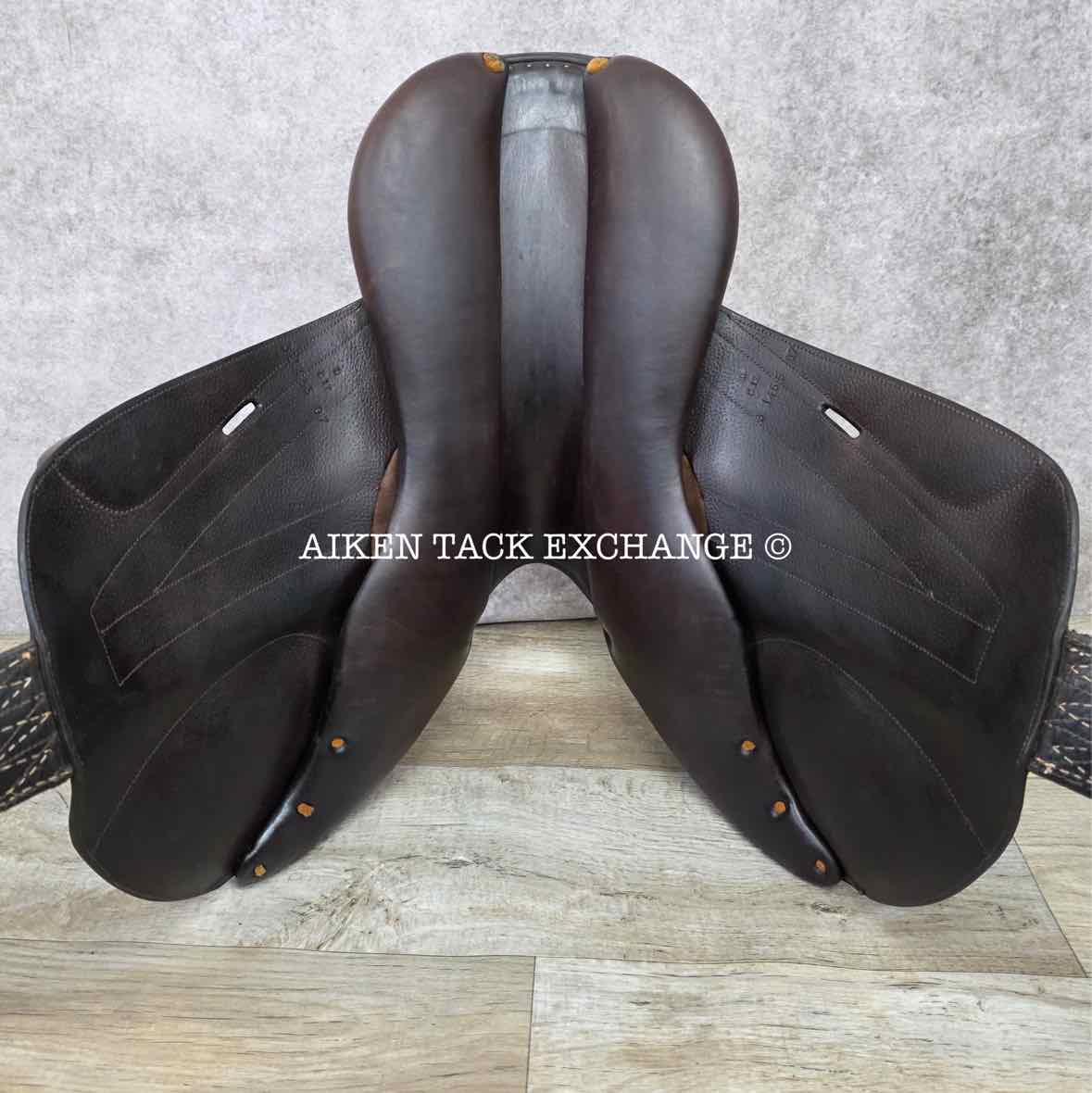2007 Butet Monoflap Jump Saddle, 17" Seat, 3 Flap, Medium Tree, Foam Panels, Full Calfskin Leather