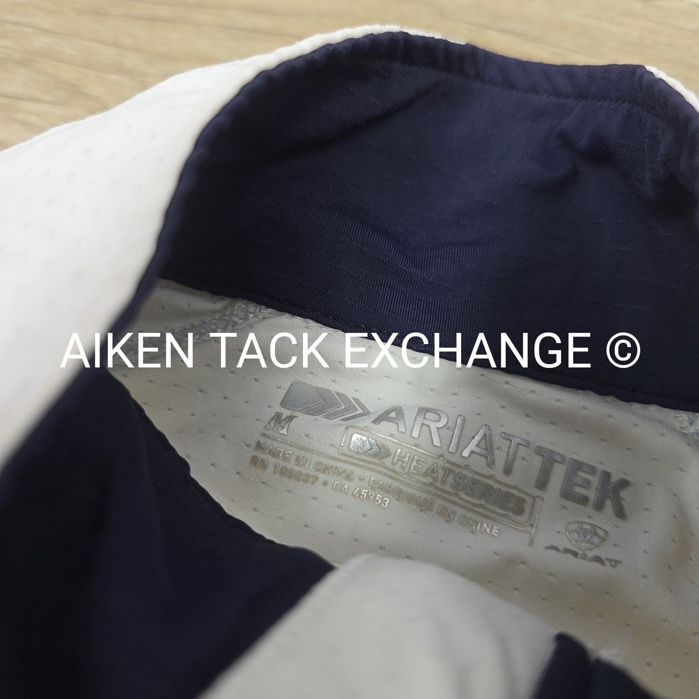 Ariat Heat Series Long Sleeve Top, Size Medium
