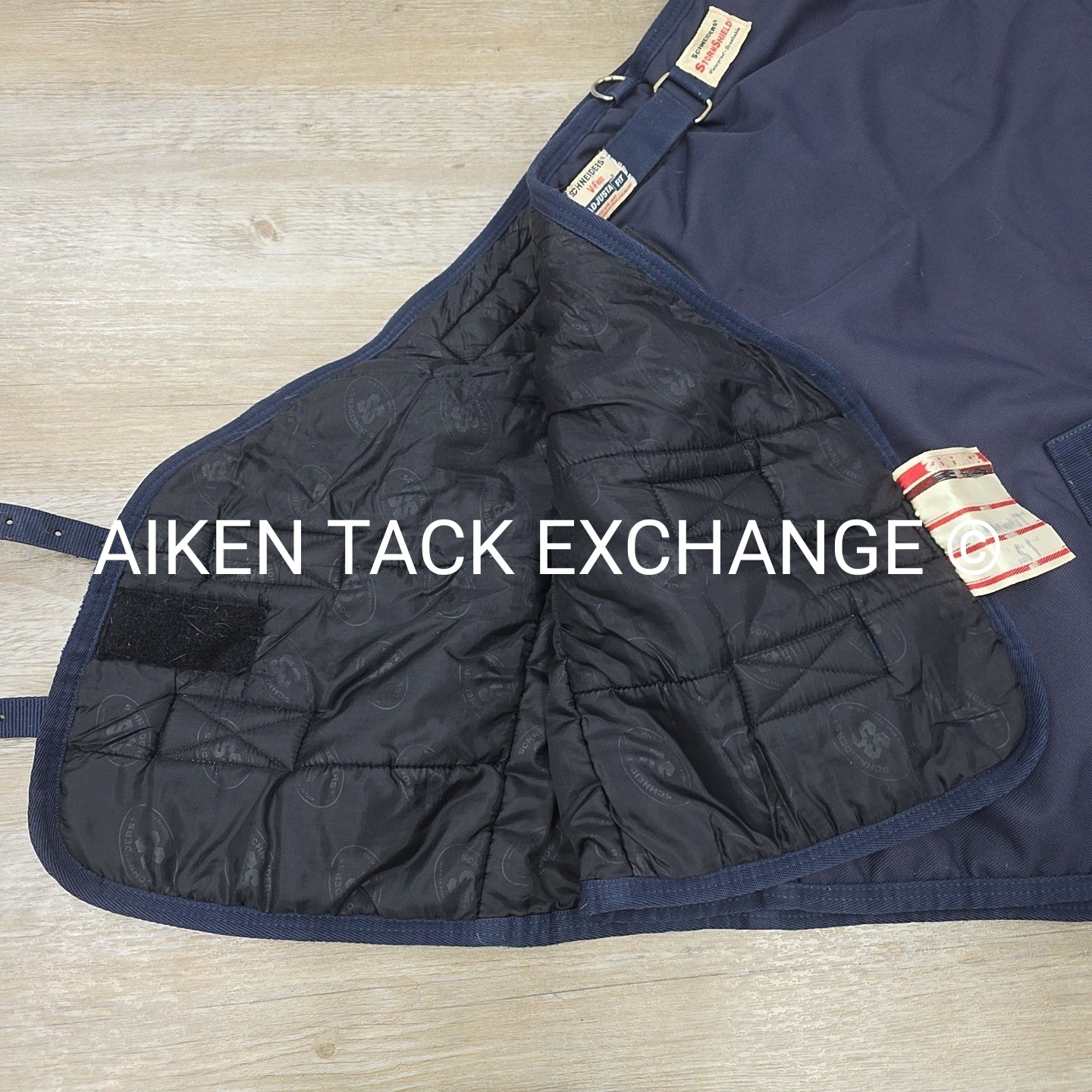 Schneiders Medium Weight Turnout Blanket, 72"