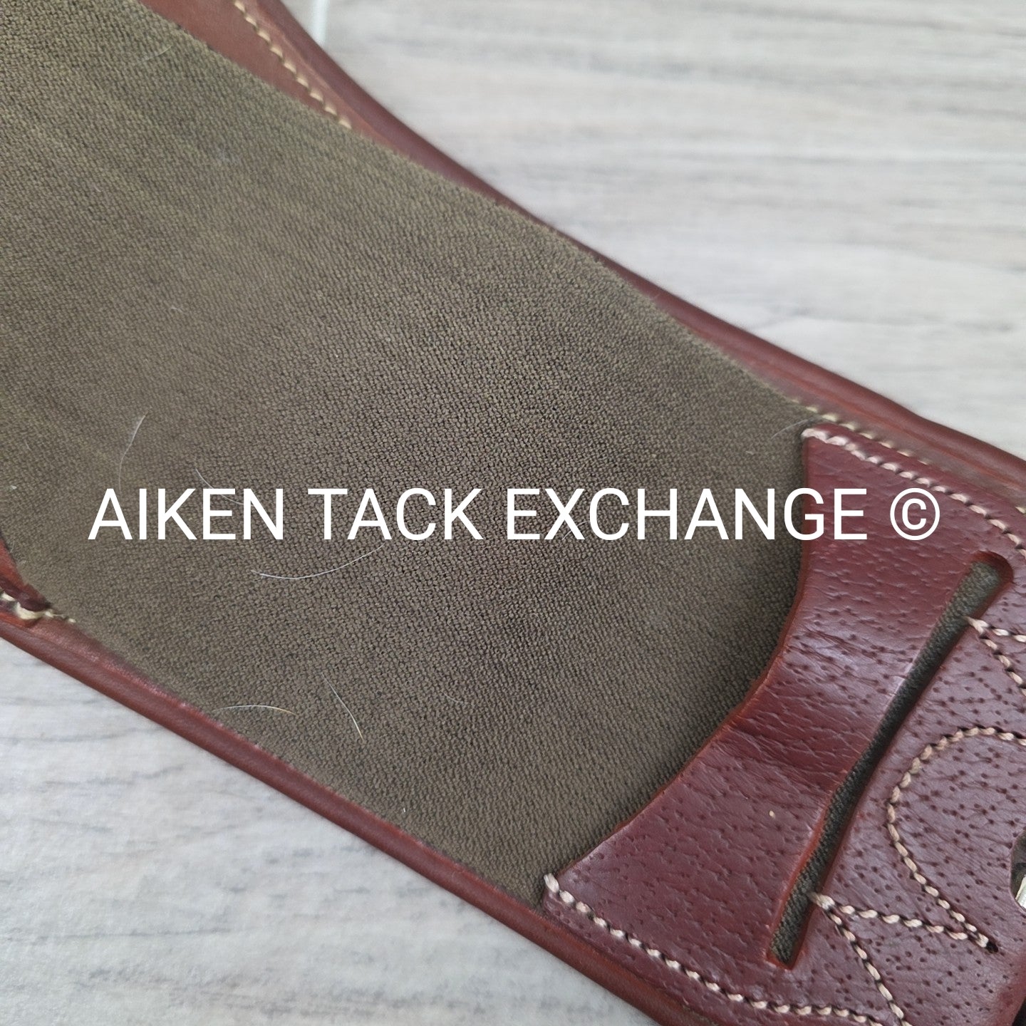 Devoucoux Short Girth, Brown, 28"