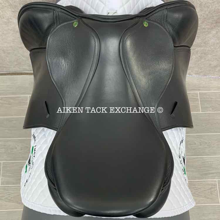 2011 County Innovation Jump Saddle, 17.5" Seat, Forward Flap, Medium Tree, Wool Flocked Skid Row Panels