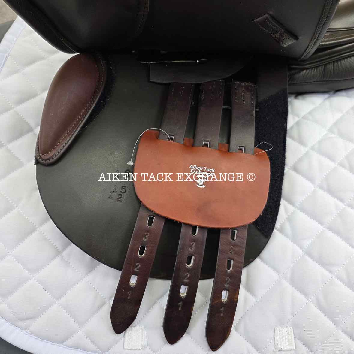 2017 Custom Saddlery Monte Carlo Jr Close Contact Jump Saddle, 15" Seat, Adjustable Tree, Wool Flocked Panels