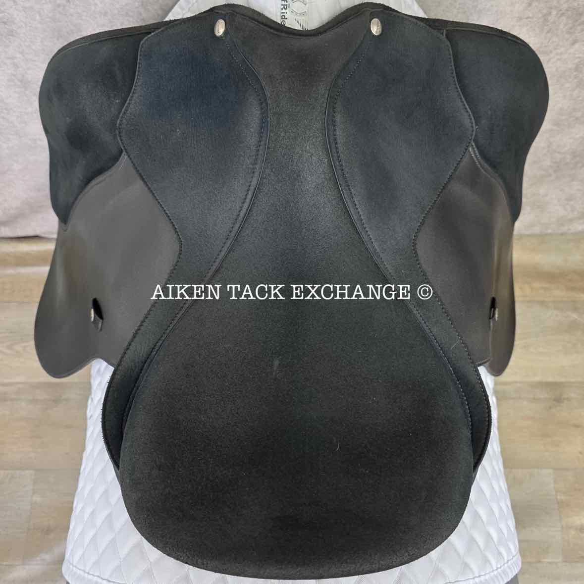 2021 Wintec PRO Wide Dressage Saddle with HART, 17" Seat, Adjustable Tree - Changeable Gullet, CAIR Panels