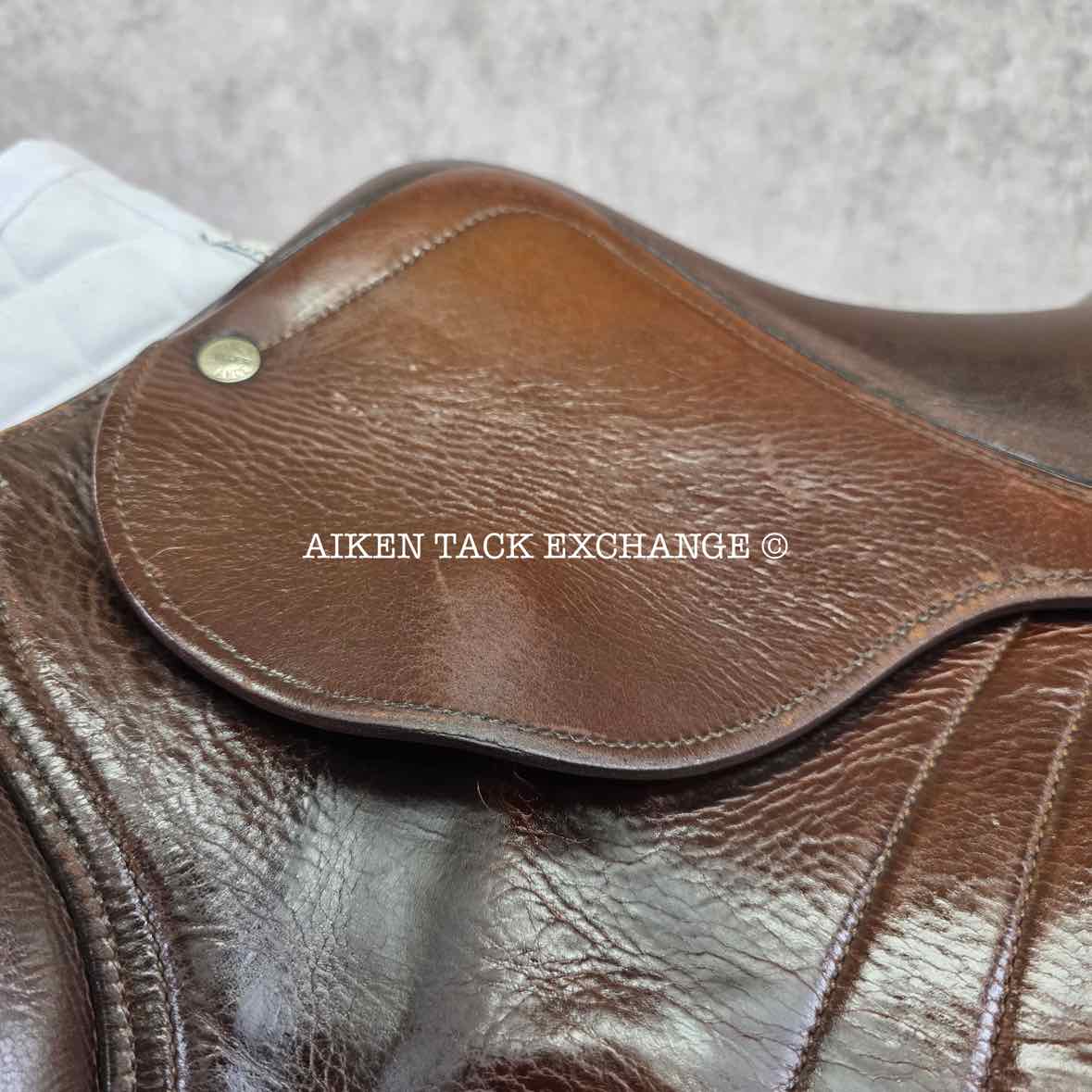 2011 CWD SE01 Close Contact Jump Saddle, 17" Seat, 3L Flap, Medium Wide Tree, Foam Panels, Full Buffalo Leather