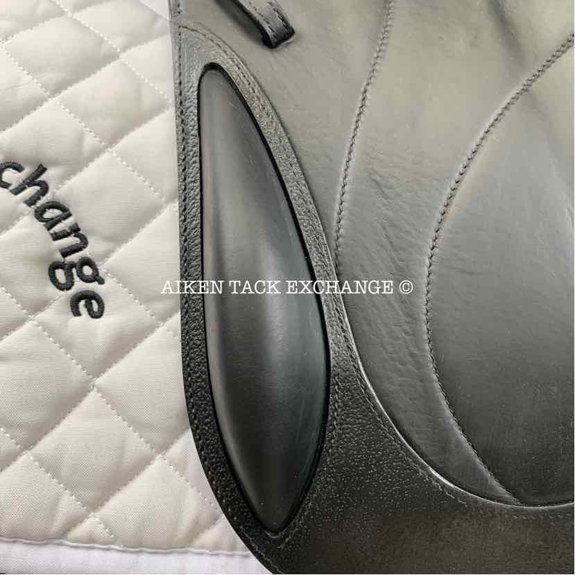 2022 Devoucoux Chiberta O Monoflap Jump Saddle, 17.5" Seat, 2A Flap, Medium Wide Tree, D3D Panels, Buffalo Leather